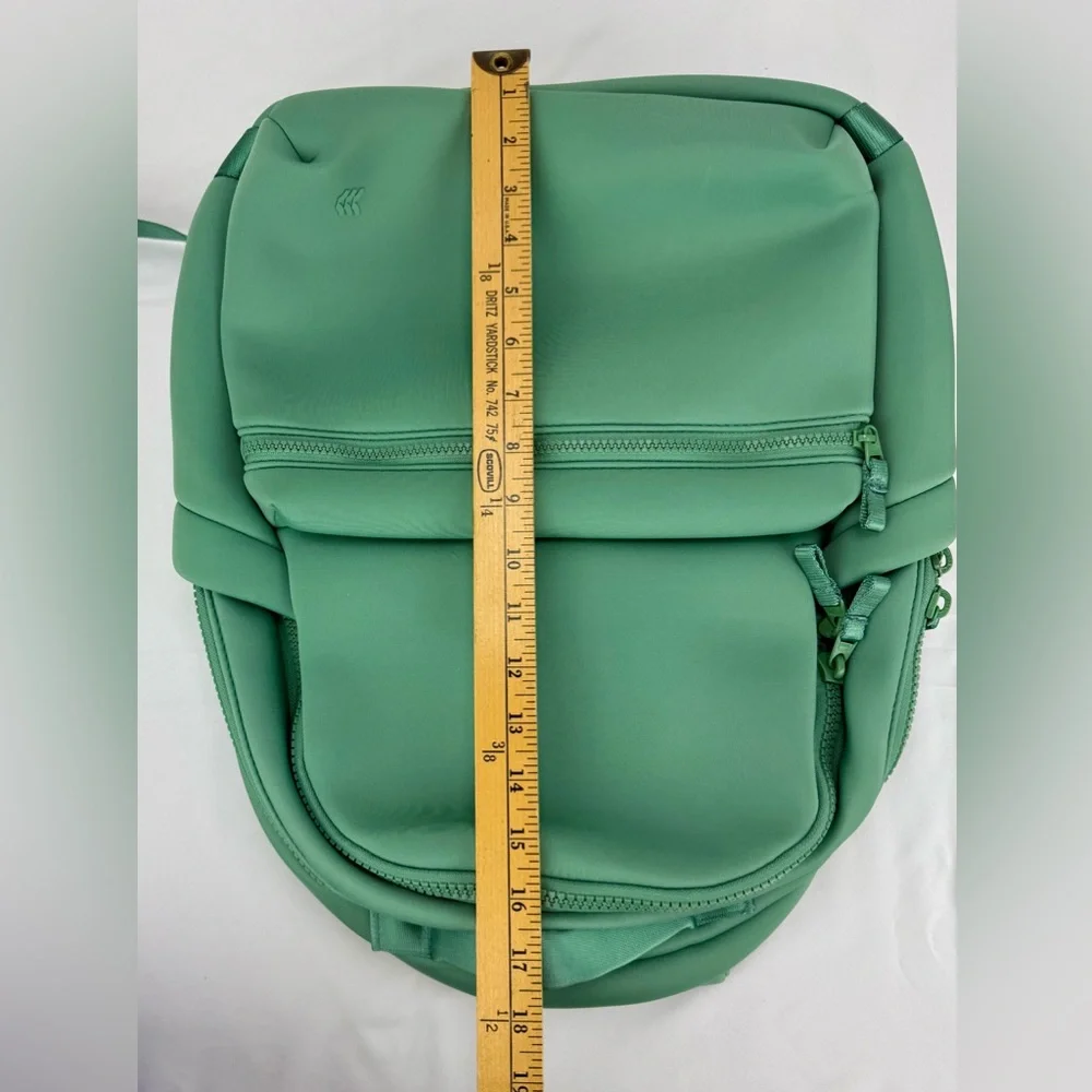 All In Motion Faux Neoprene Laptop Backpack Green, NWOT - Picture 10 of 11